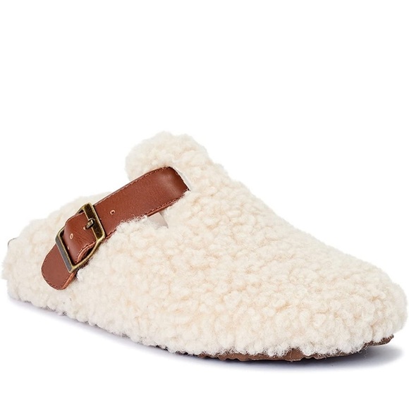 TIME TRU  ⭐️ slippers - Picture 1 of 6